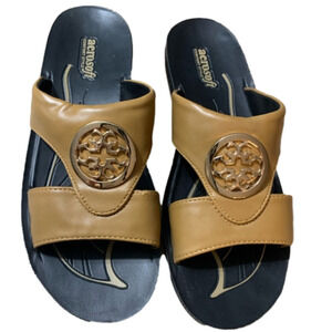 Aerosoft Tabo sandal  size 37   6.5